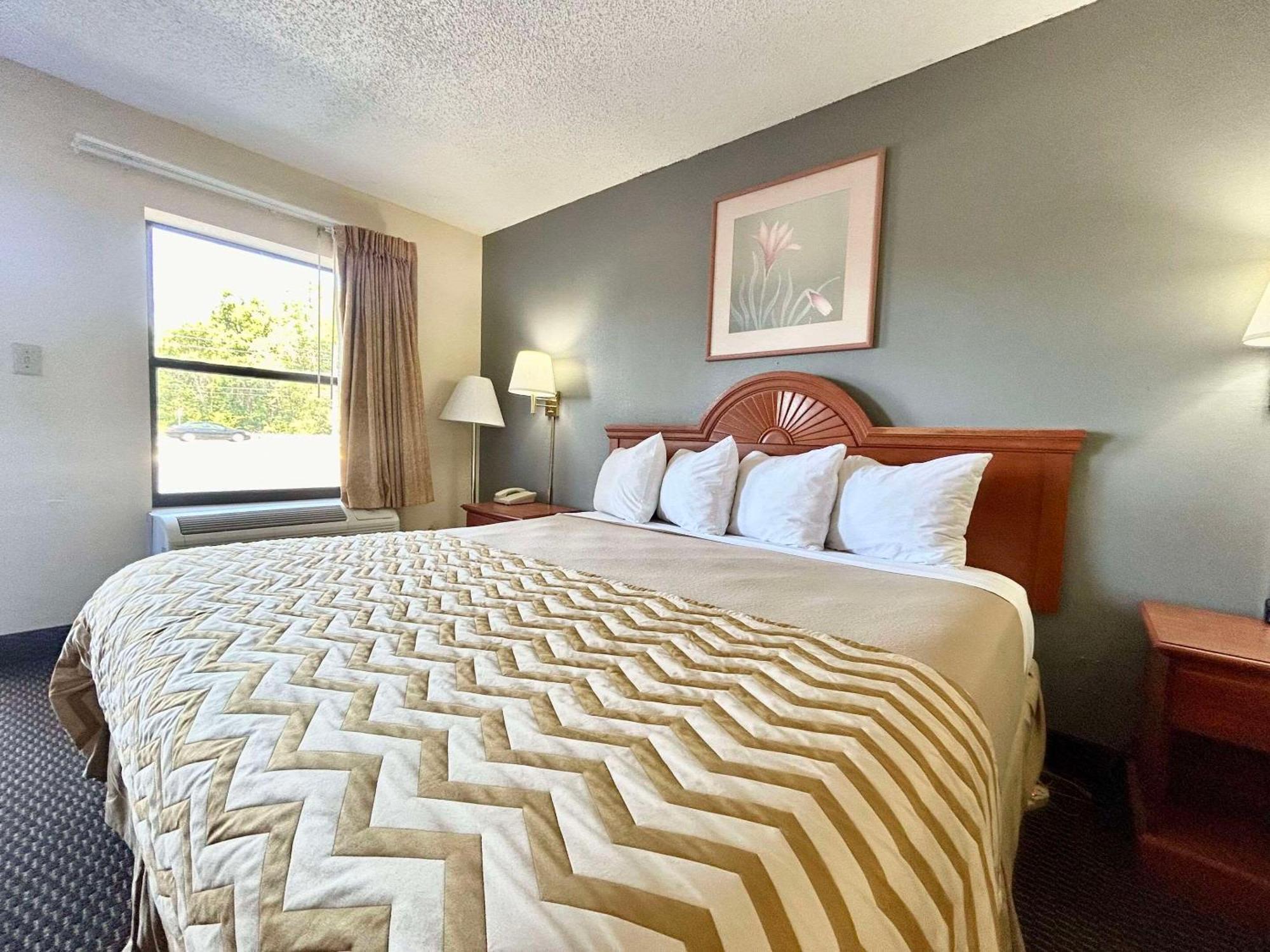 High Springs Inn Soon To Be Clarion Pointe Alachua Eksteriør bilde