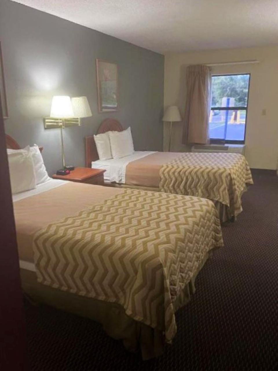High Springs Inn Soon To Be Clarion Pointe Alachua Eksteriør bilde