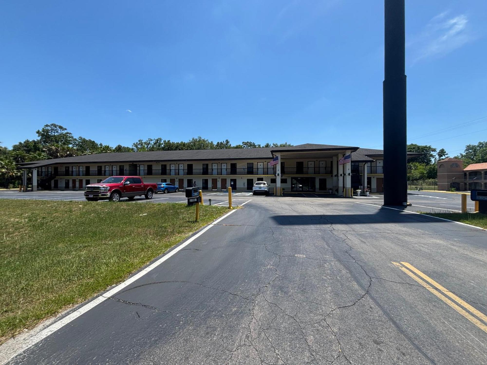 High Springs Inn Soon To Be Clarion Pointe Alachua Eksteriør bilde