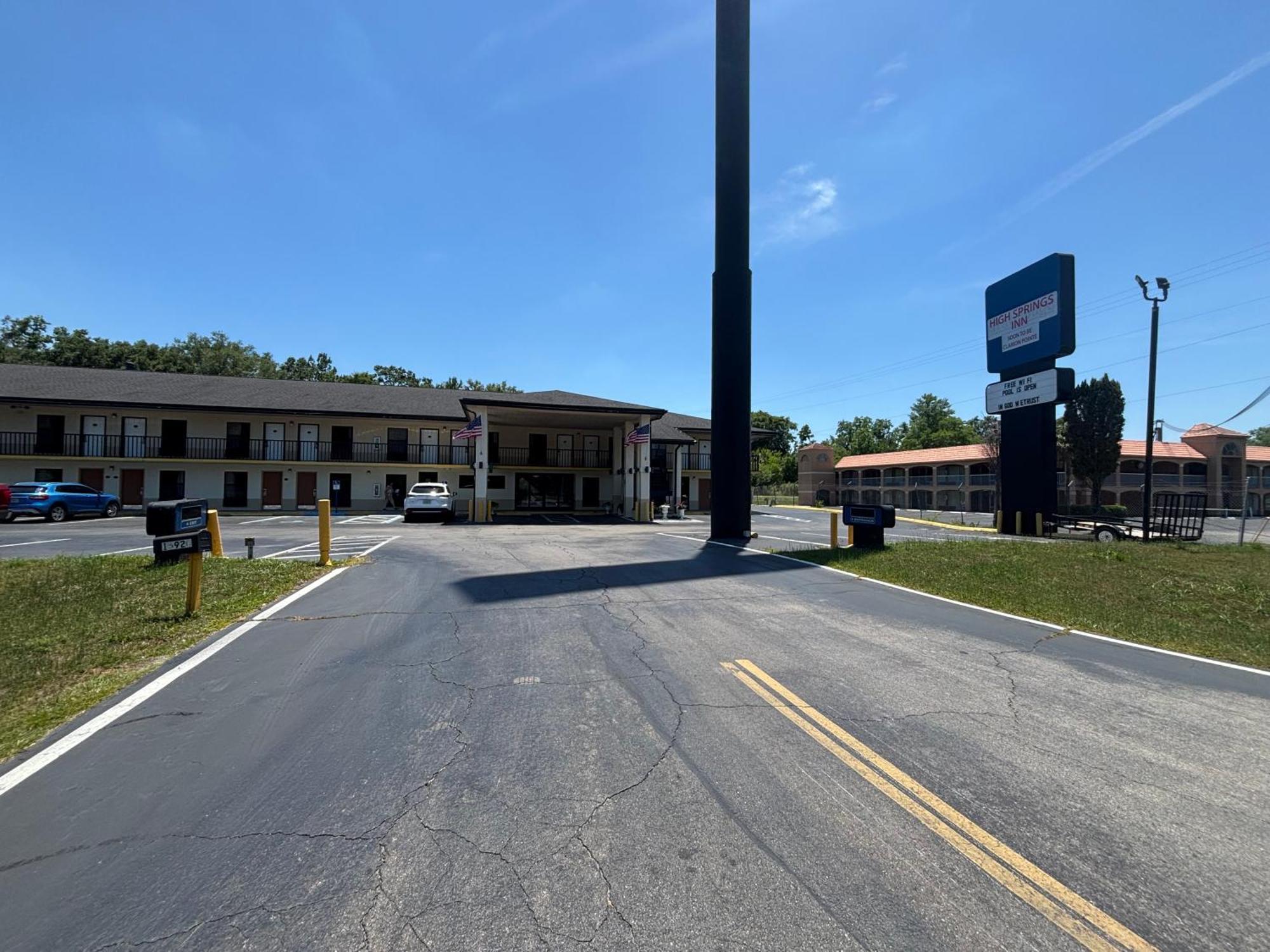 High Springs Inn Soon To Be Clarion Pointe Alachua Eksteriør bilde